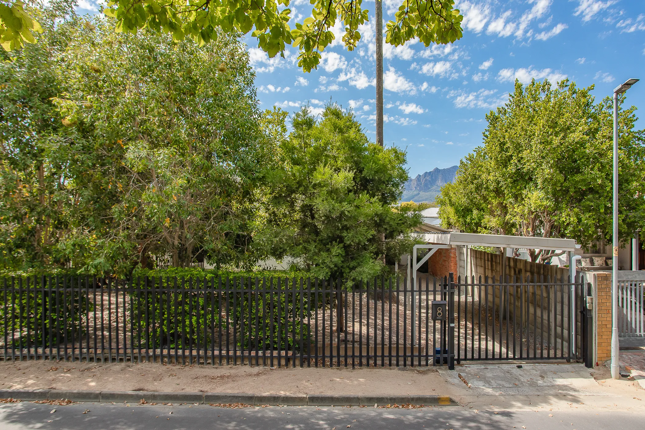 Charming Family Home in Quiet Neigbourhood
