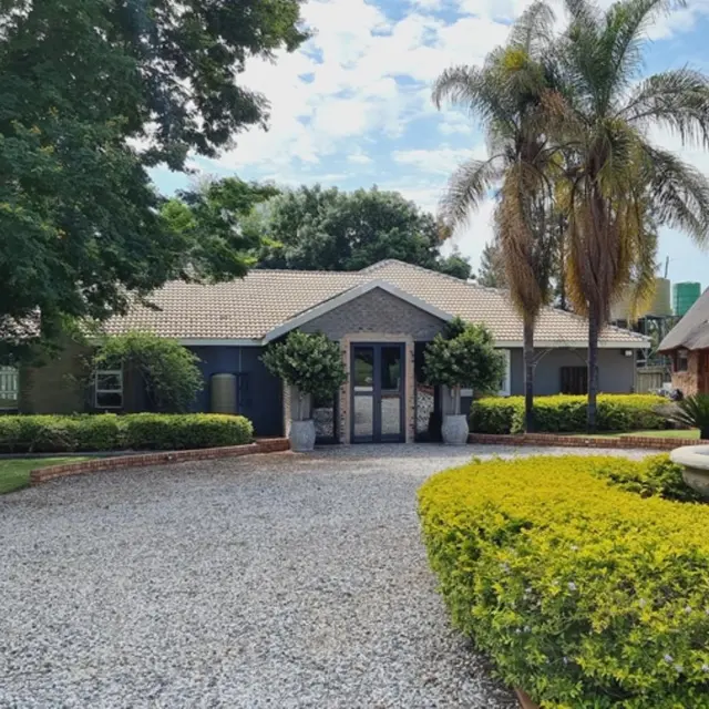 6 Bedroom Game Farm or Lodge for Sale in Marble Hall Rural photo 2