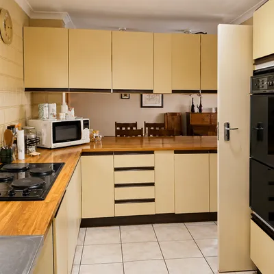Spacious 2-bedroom apartment for sale in Murrayfield, Pretoria photo 3
