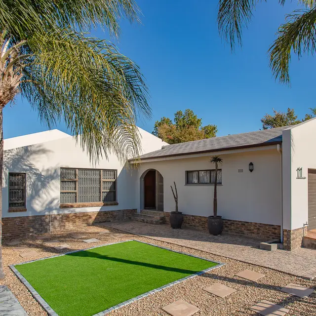 Move-in ready family gem in sought-after Nuwe Uitsig photo 2
